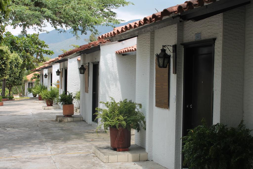 Hotel San Juan Internacional Girón Eksteriør bilde